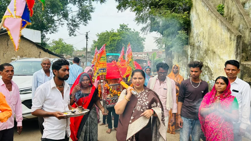 नेपानगर विधायिका सुमित्रा कासडेकर ने जाना जनता का हालचाल | New India Times