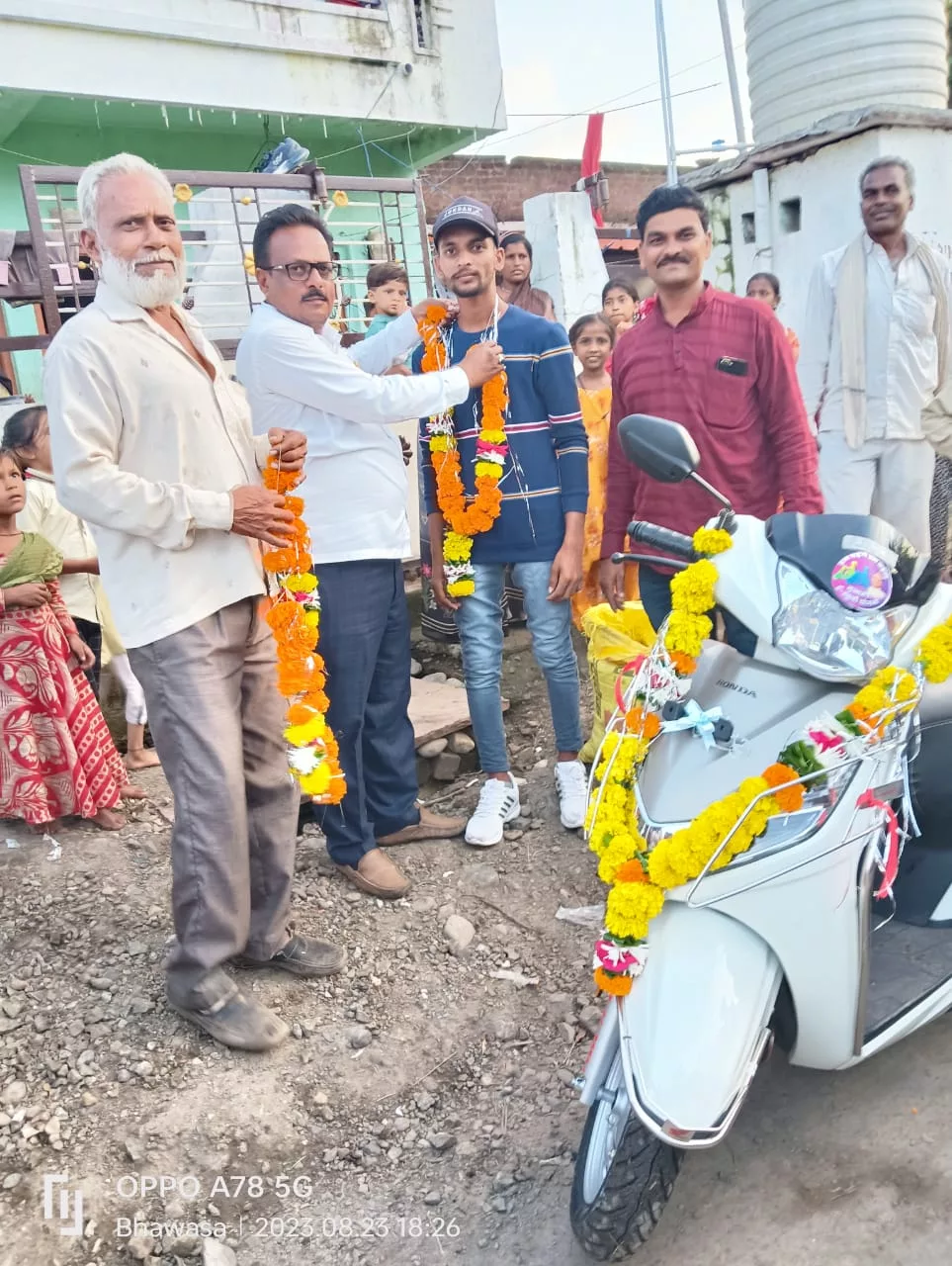 भाजपा अल्पसंख्यक मोर्चा बुरहानपुर जिला महामंत्री ने मेधावी छात्र छात्राओं का किया सम्मान | New India Times