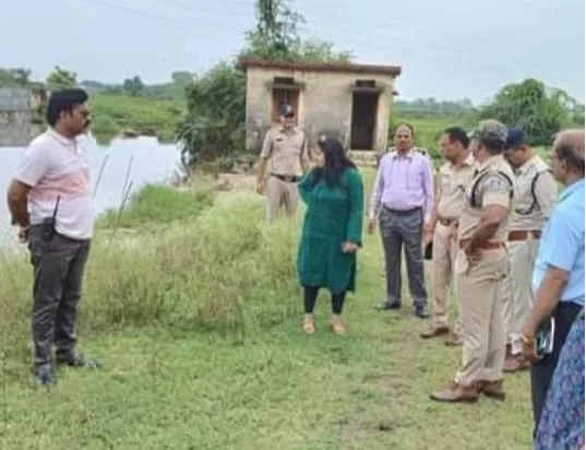 कलेक्टर की अध्यक्षता में संपन्न शांति समिति की बैठक में समुचित व्यवस्था एवं सुरक्षा के संबंध में अधिकारियों को दिये निर्देश | New India Times