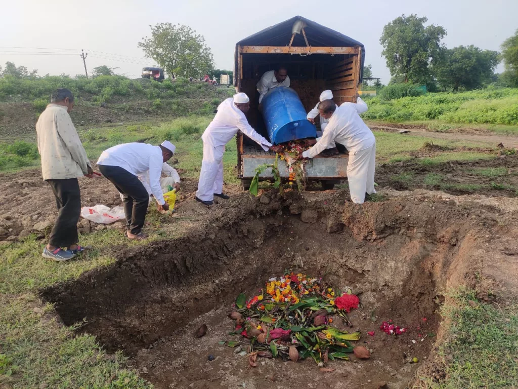 सातवें दिन के गणेश जी का विसर्जन, धर्माधिकारी प्रतिष्ठान की ओर से किया गया सेवाकार्य, कांग वाघुर के सुशोभा की अनदेखी से पर्यावरण प्रेमी नाराज | New India Times