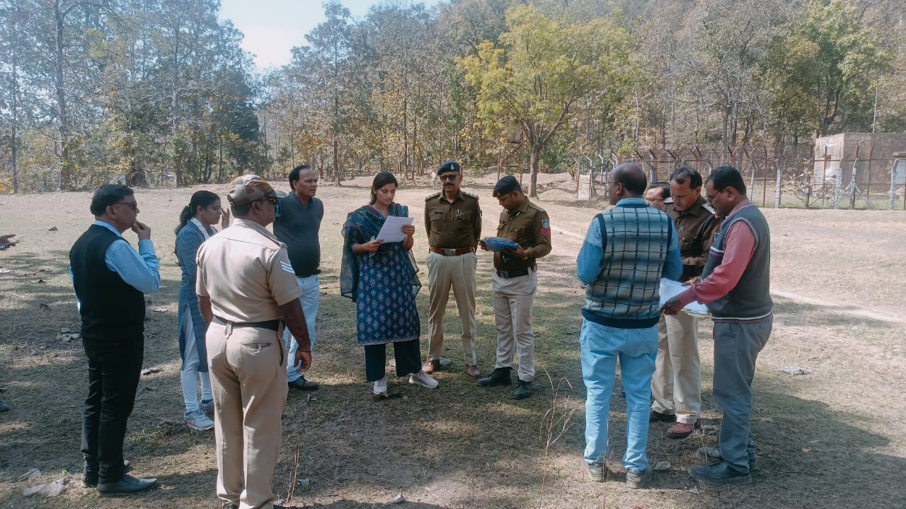 पुलिस और राजस्व प्रशासन ने पटाखा गोदाम का किया निरीक्षण, हरदा की घटना के बाद प्रशासन अलर्ट | New India Times