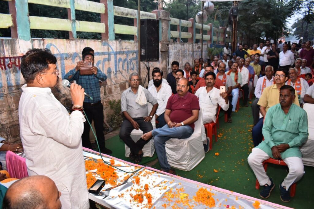 भ्रष्टाचारी और कलंकित महायुती सरकार को महाराष्ट्र की जनता विधानसभा चुनाव में सत्ता से बेदखल करेगी: कमलेशवर पटेल | New India Times